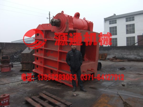 鄂(è)式破碎(suì)機